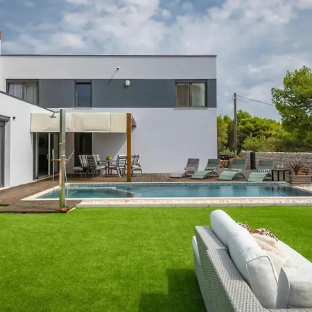 Villa Leana By Guide Medulin