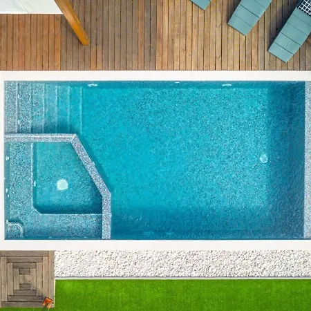 Leana By Guide Villa *