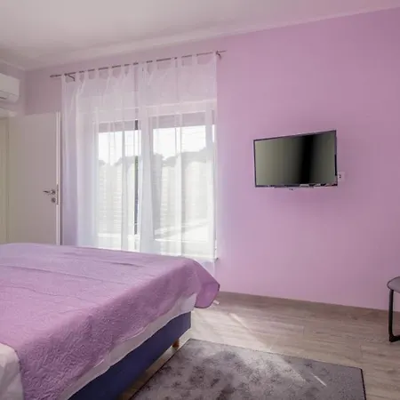 Leana By Guide Villa