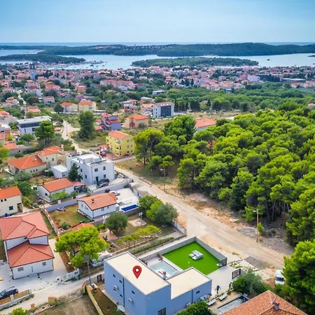 Villa Leana By Guide *