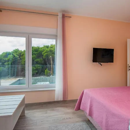 Villa Leana By Guide *