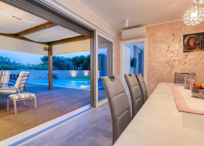 Villa Leana By Guide Medulin