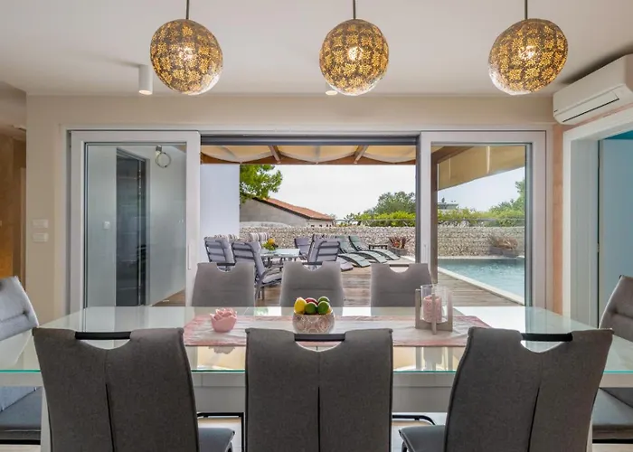 Villa Leana By Guide *