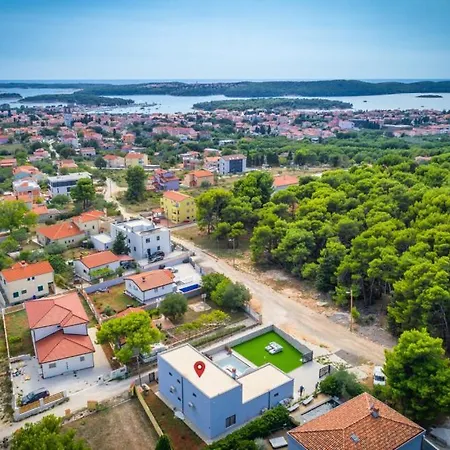 Leana By Guide Villa *