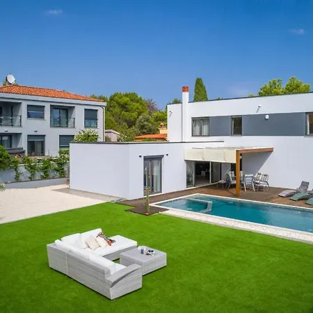 Villa Leana By Guide Medolino