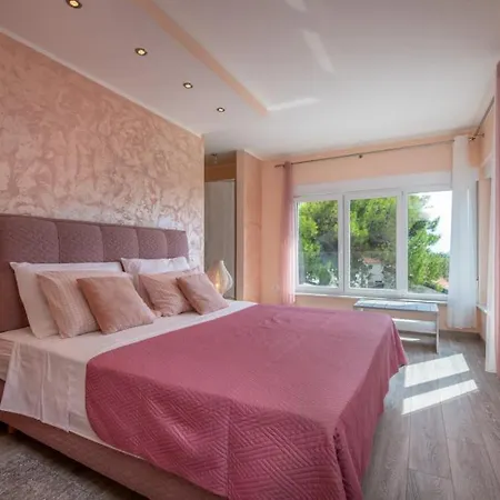 Leana By Guide Medolino