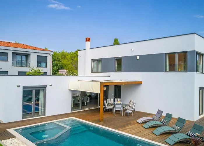 Villa Leana By Guide Medulin