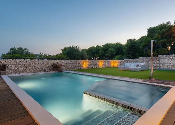 Villa Leana By Guide